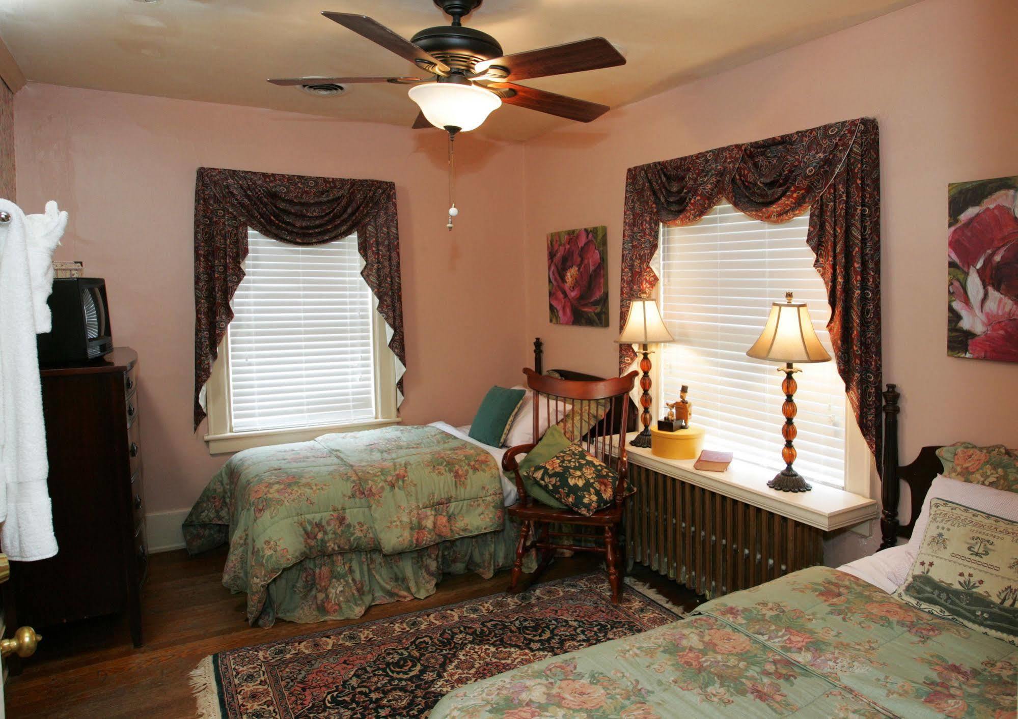 Williamsburg Manor B&B Dış mekan fotoğraf