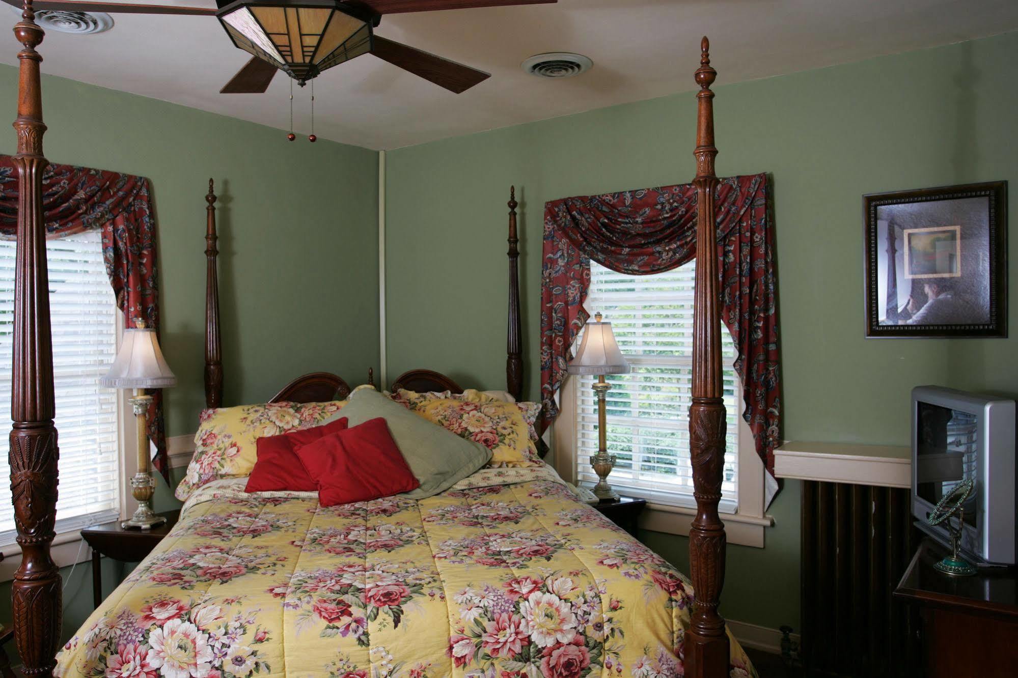 Williamsburg Manor B&B Dış mekan fotoğraf